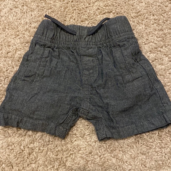 Boy Shorts 12M -Like new - Picture 1 of 2